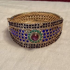 Amrita Singh colourful bracelet